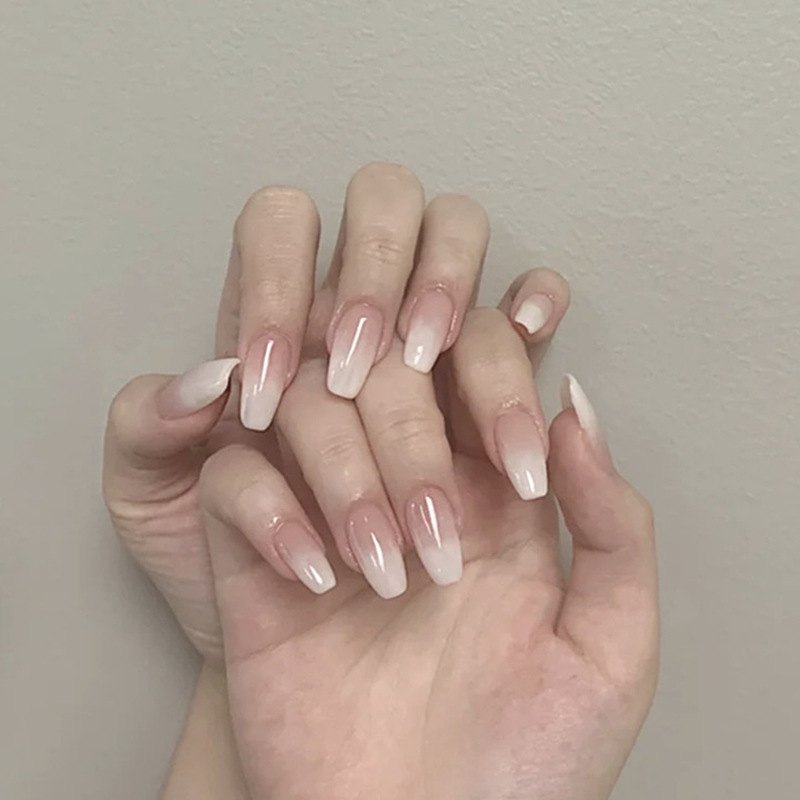 Balfson wearable nails