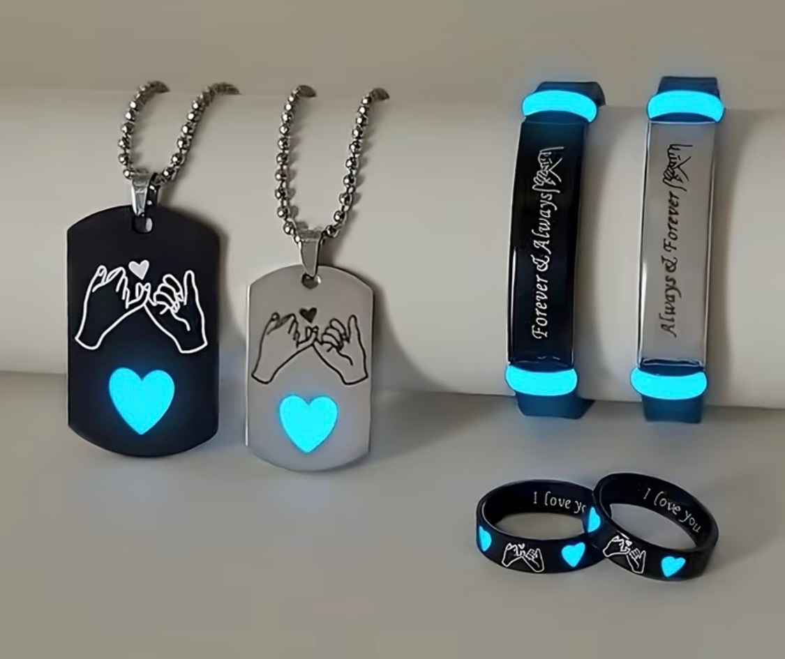 Couples chain set