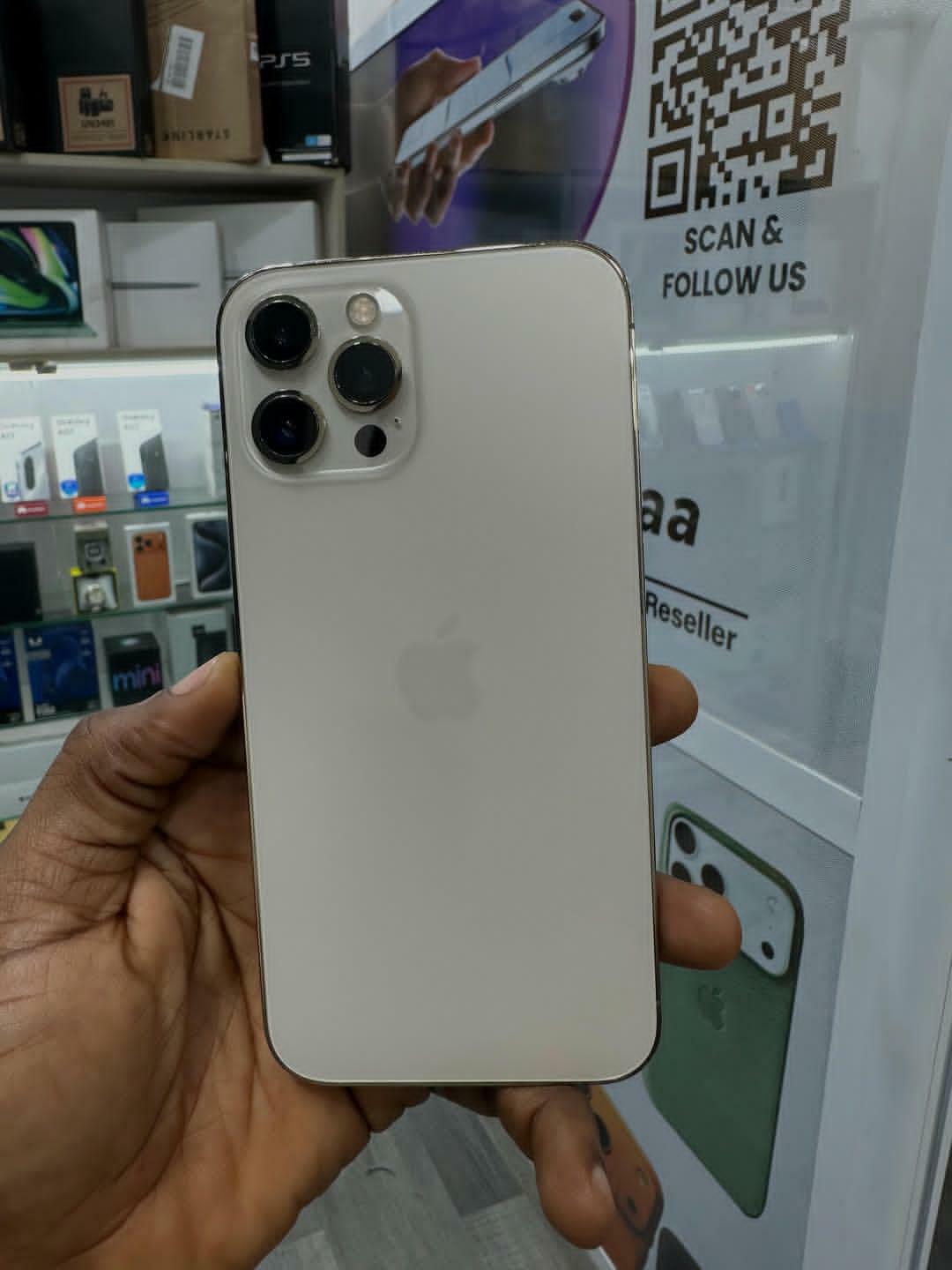 Quick sale 🔥🔥🔥iphone 12promax 128gbfactory unlocked changed battery 🔋